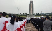 石门一中师生参加石门烈士纪念日公祭活动