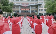 石门一中：学校领导为师生送新年祝福